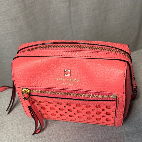 Kate Spade - Perri Lane Bubbles Leather Crossbody in Coral - excellent condition - Picture 7 of 8